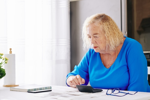 3 Personal Finance Tips for US Residents to Handle Unexpected Expenses