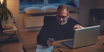 Protect Your Finances: Personal Finance Tips for US Residents - Cover Image