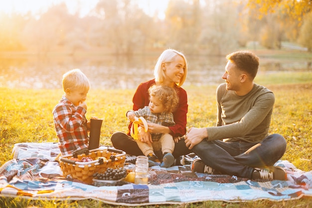 Personal Finance Tips: Saving on Entertainment for US Residents