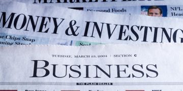 Value Investing 2025: Find Undervalued Stocks for 10% Growth - Cover Image