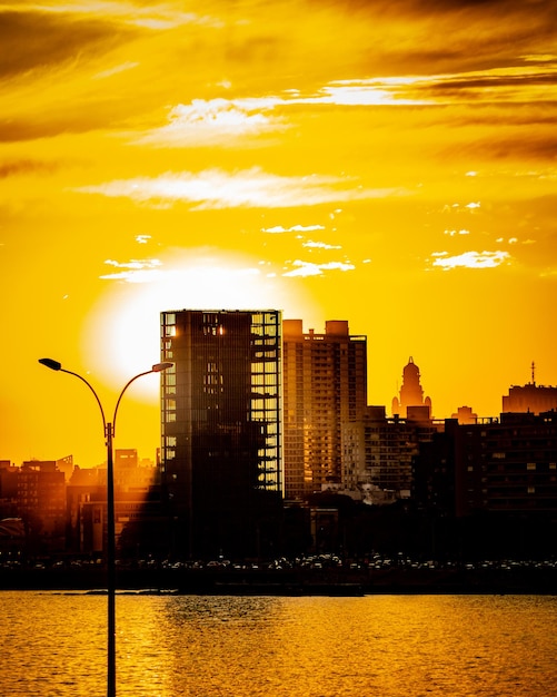 How to Invest in Emerging Markets: A Guide to ETFs with 9% Growth Potential